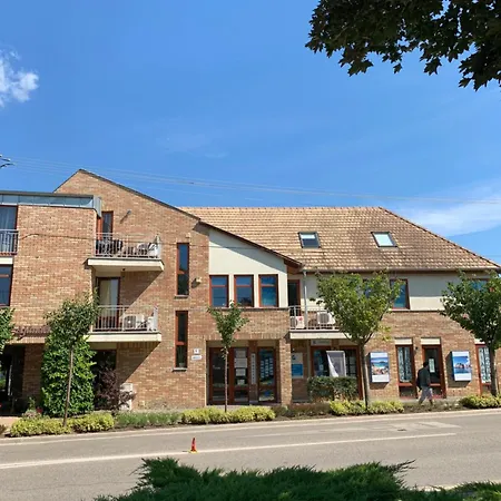 Roger Federer Apartmanja Lejlighed *